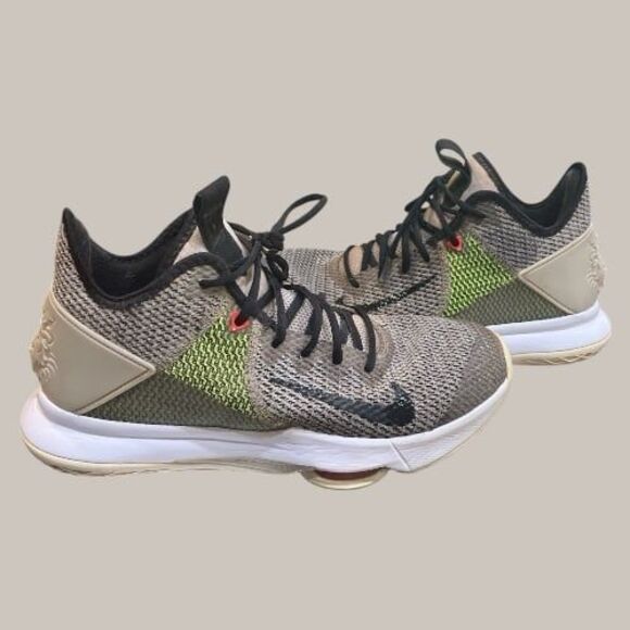 Nike LeBron Witness 4 String Volt Basketball Athletics Shoes Mens Size 10.5 - Picture 1 of 9